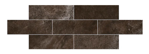 Dettaglio piastrella in gres porcellanato effetto pietra naturale della Collezione Des Alpes di Ceramica Settecento, colore Bruno 7.7x23.6