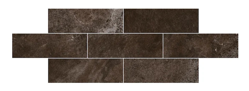 Dettaglio piastrella in gres porcellanato effetto pietra naturale della Collezione Des Alpes di Ceramica Settecento, colore Bruno 7.7x23.6