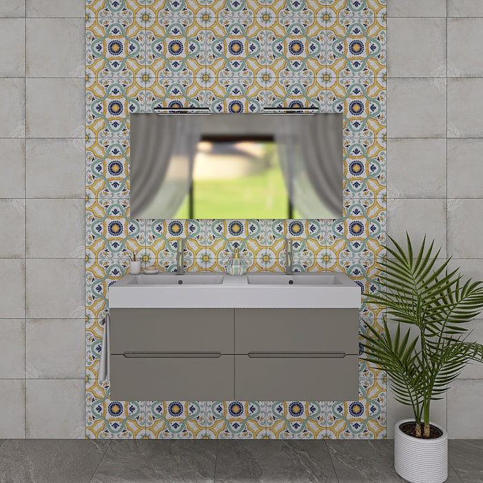 La composizione bagno Pandora 05 è composta da un mobile sospeso della lunghezza di 120cm, un top con due lavabi integrati in ceramica lucida, uno specchio rettangolare a filo lucido lungo 120 cm con lampada superiore. 
