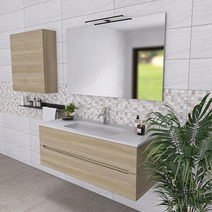 La composizione bagno Pandora 06 è composta da un mobile sospeso della lunghezza di 120cm, un top con lavabo integrato in ceramica lucida, uno specchio rettangolare a filo lucido lungo  120 cm con lampada superiore e 1 capiente pensile a vista sospesi, dell' altezza complessiva di 75cm, ideali per organizzare accessori e prodotti da bagno.