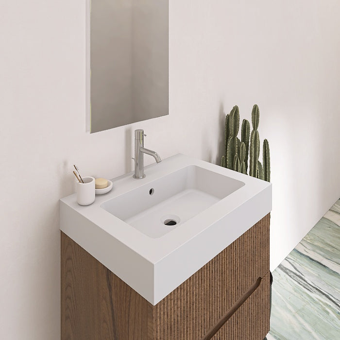 La composizione comprende una base sospesa di piccole dimensioni. La consolle con lavabo integrato in mineralmarmo si abbina a tutte le finiture. Specchio rettangolare slanciato con lampada superiore a Led bifacciale. Disponibile nelle finiture: Tortora Opaco, Bianco opaco, Verde opaco, rovere e noce.