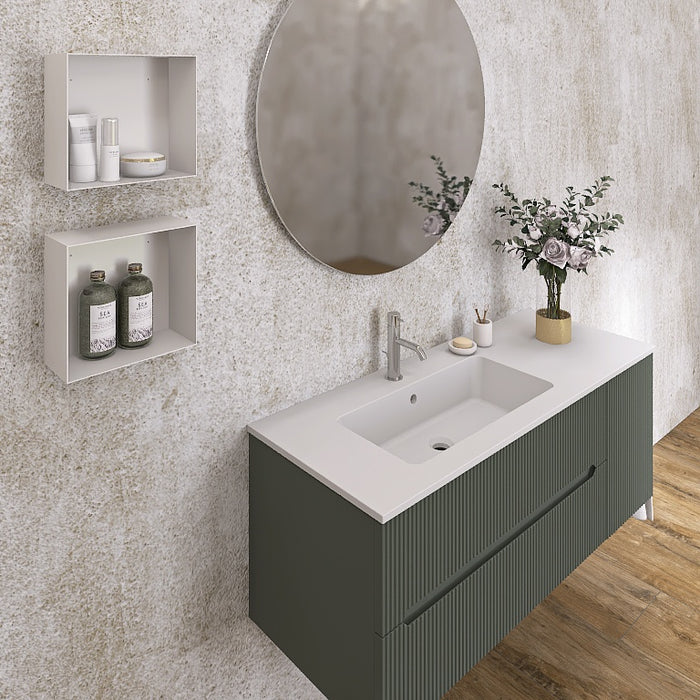 La composizione comprende una base sospesa di medie dimensioni. La consolle con lavabo integrato in mineralmarmo si abbina a tutte le finiture. Specchio circolare . Disponibile nelle finiture: Tortora Opaco, Bianco opaco, Verde opaco, rovere e noce.
