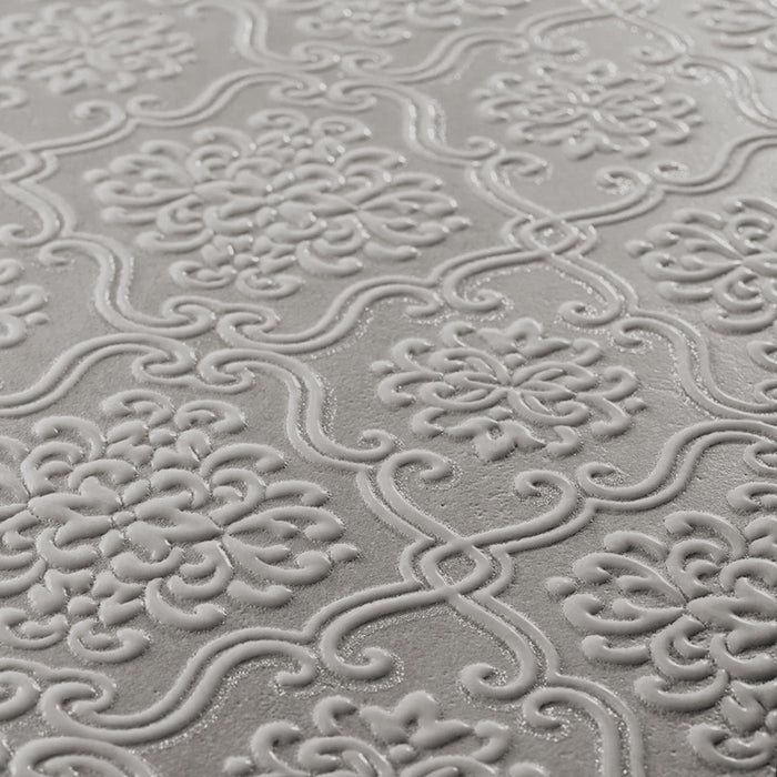 Dettaglio piastrella in gres porcellanato effetto damascato tono su tono della Collezione Evoque di Ceramica Settecento, Decoro Damascato Titanio 60x120