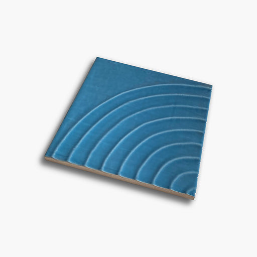 Foto del rivestimento Teal Reel Glossy della collezione Flow di Keradom.