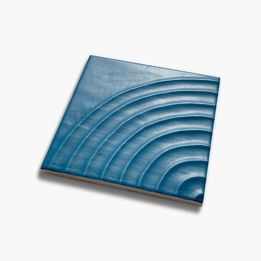 Foto del rivestimento Teal Reel Matt della collezione Flow di Keradom.