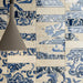 Dettaglio muro con rivestimento in gres porcellanato serie Miniature Fregio di Marca Corona, effetto mattoncino maiolicato, formato 6x24, Colore Blu Maiolica