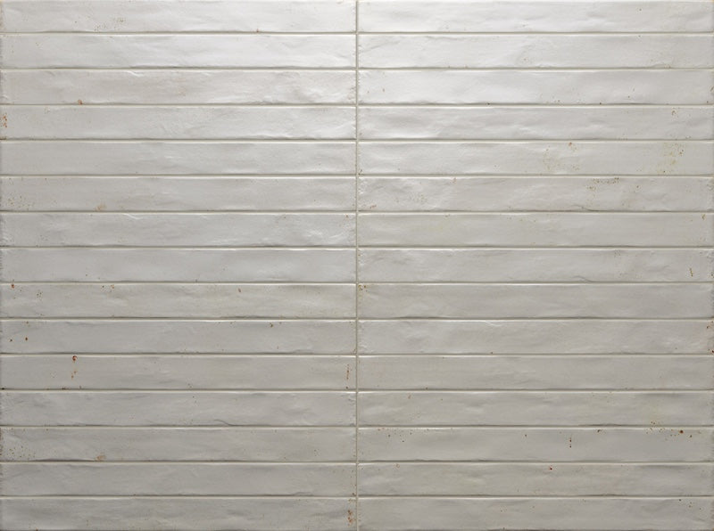 Dettaglio posato piastrella per pavimento e rivestimento in gres porcellanato effetto mattoncino opaco 4.8x45 cm della collezione Graffiti, colore White di Ceramica Rondine