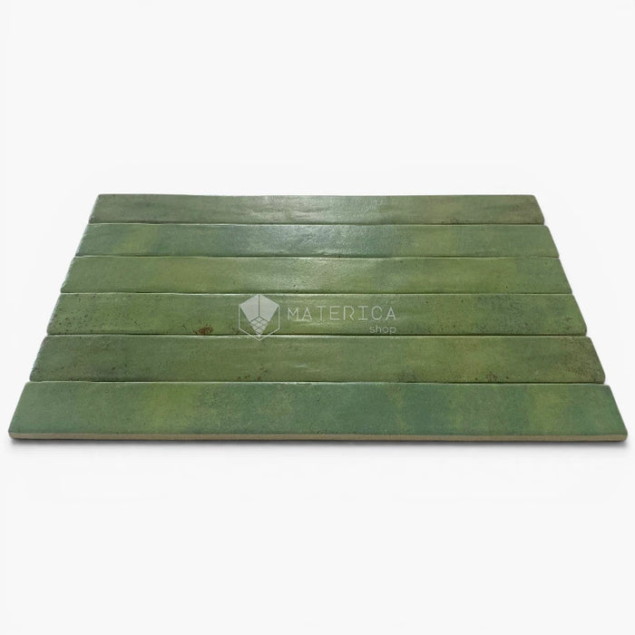 Foto piastrelle per pavimento e rivestimento in gres porcellanato effetto mattoncino opaco 4.8x45 cm della collezione Graffiti, colore Green di Ceramica Rondine