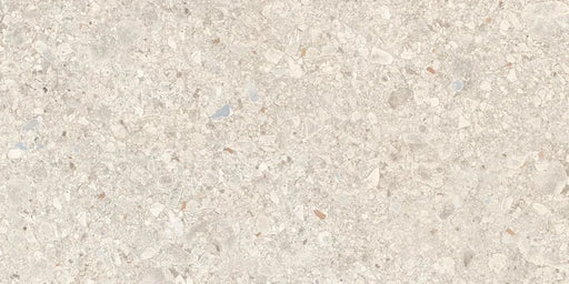 Piastrella in gres porcellanato effetto marmetta della collezione Gravelux di Ceramica Rondine, formato 30x60 cm, colore Almond