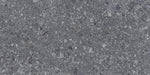 Piastrella per pavimento esterno in gres porcellanato effetto pietra della collezione Gravelux di Ceramica Rondine, formato 30x60 cm antiscivolo, colore Anthracite