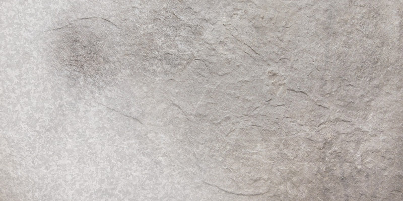 Dettaglio piastrella per pavimento e rivestimento in gres porcellanato effetto pietra ardesia. Collezione Ardesie di Ceramica Rondine, formato 30x60, Grey