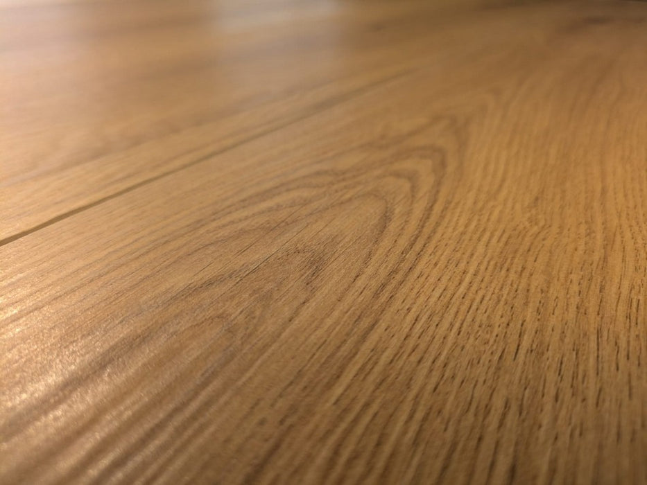 Dettaglio Pavimento in Gres Porcellanato effetto legno Regal Wood Honey 20x120 rettificato 1