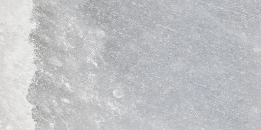 Piastrella in gres porcellanato effetto marmo naturale della collezione Himalaya di Ceramica Rondine, formato 30x60 cm, colore Grey