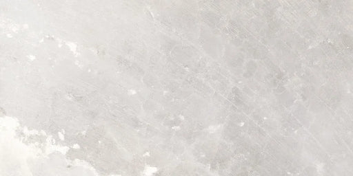 Piastrella in gres porcellanato effetto marmo naturale della collezione Himalaya di Ceramica Rondine, formato 30x60 cm, colore Light Grey
