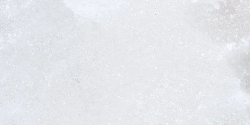 Piastrella in gres porcellanato effetto marmo naturale della collezione Himalaya di Ceramica Rondine, formato 30x60 cm, colore White