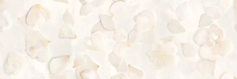 piastrella Petali Perla della collezione Onici di Herberia Ceramiche in formato 33x100