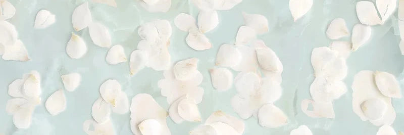 piastrella Petali Smeraldo della collezione Onici di Herberia Ceramiche in formato 33x100