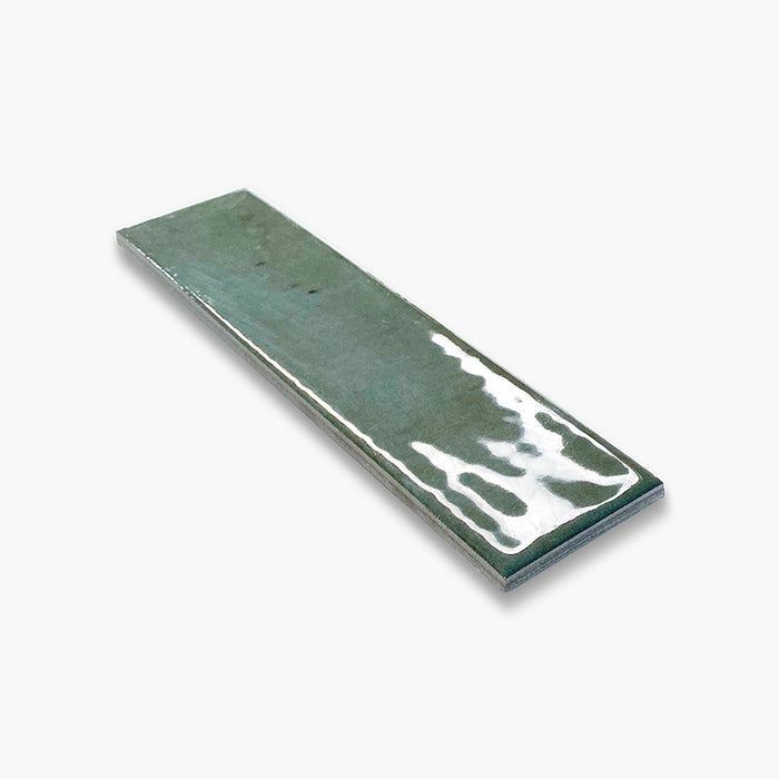 Foto Piastrella da pavimento e rivestimento in gres porcellanato serie Home di Keradom, colore Forest formato 6x25