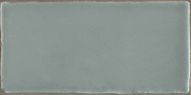 Dettaglio Piastrella da rivestimento in pasta bianca serie Hops di 41zero42, effetto mattoncino artigianale opaco, formato 7.5x15 cm, Colore Matte Grigio