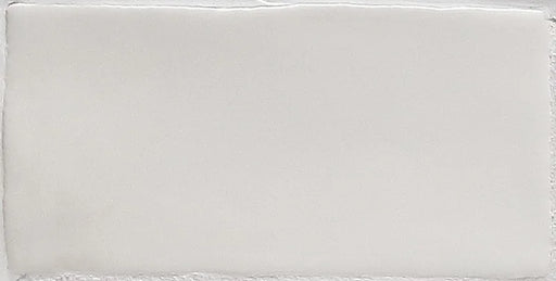 Dettaglio Piastrella da rivestimento in pasta bianca serie Hops di 41zero42, effetto mattoncino artigianale opaco, formato 7.5x15 cm, Colore Matte White