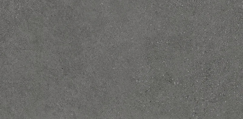 Piastrella ArkiStone Carbone di Idea Ceramica in gres porcellanato effetto pietra 30x60 cm per pavimenti e rivestimenti contemporanei