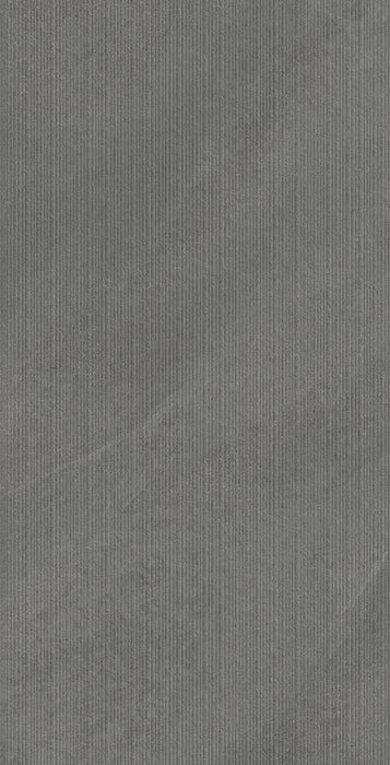Piastrella ArkiStone Carbone Strutturato di Idea Ceramica in gres porcellanato effetto pietra rigata 60x120 cm per rivestimenti contemporanei