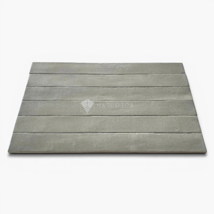Foto piastrelle per pavimento e rivestimento interno in gres porcellanato effetto mattoncino della collezione Iridescent di Ceramica Rondine, formato 4.8x45 cm, colore Grey