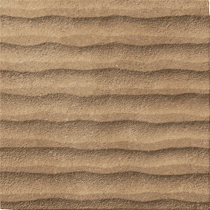 Dettaglio Piastrella da rivestimento in gres porcellanato serie Terracreta di Marca Corona, effetto creta rigato, formato 20x20 cm, Colore Terra Rilievo Chamotte