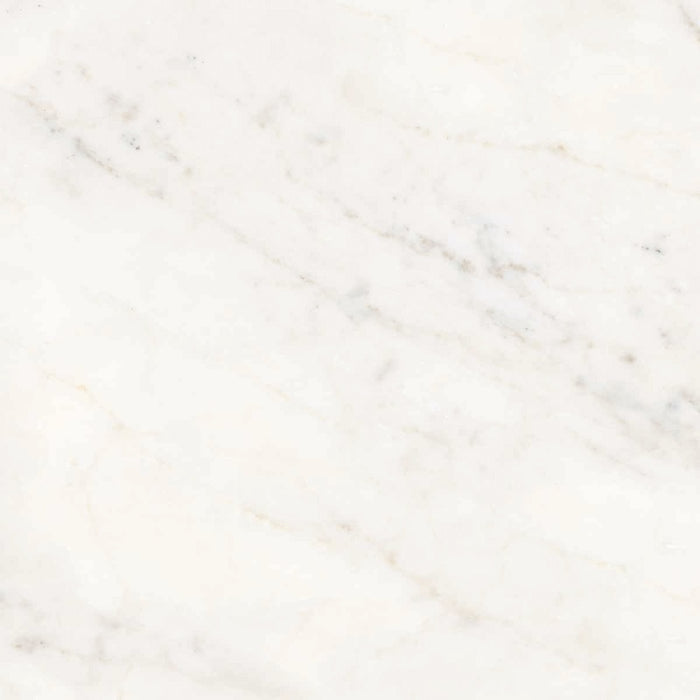 Dettaglio piastrella per pavimenti e rivestimenti in gres porcellanato effetto marmo bianco della collezione Versilia di Ceramiche Keope, formato 60x60, colore Michelangelo White