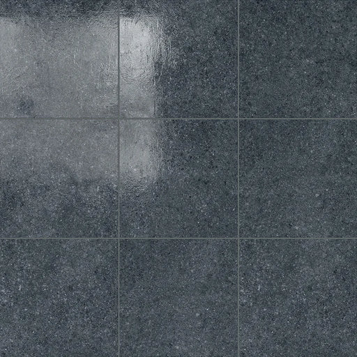 Dettaglio Piastrella da pavimento e rivestimento in gres porcellanato serie Terrasale di Marca Corona, effetto graniglia, lucido, formato 20x20 cm, Colore Blu Lacca