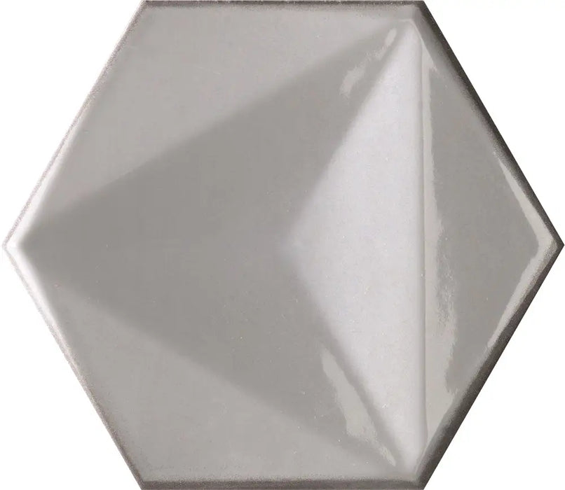 Dettaglio piastrella per rivestimento in ceramica formato esagonale Lucido 15,1x17,3 cm della collezione Karma, colore Bianco di Ceramica Settecento