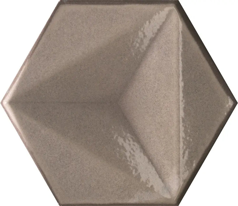 Dettaglio piastrella per rivestimento in ceramica formato esagonale Lucido 15,1x17,3 cm della collezione Karma, colore Ecru di Ceramica Settecento