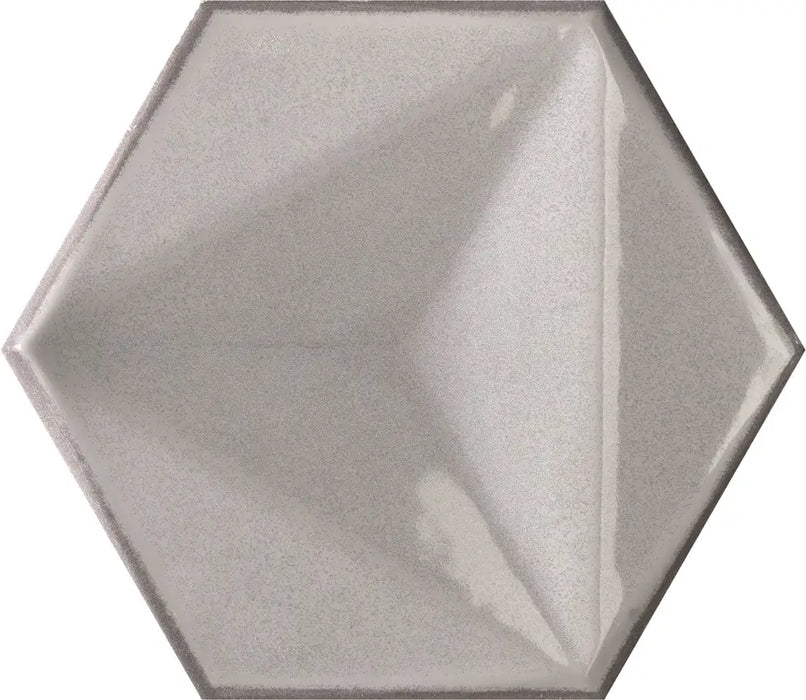 Dettaglio piastrella per rivestimento in ceramica formato esagonale Lucido 15,1x17,3 cm della collezione Karma, colore Perla di Ceramica Settecento