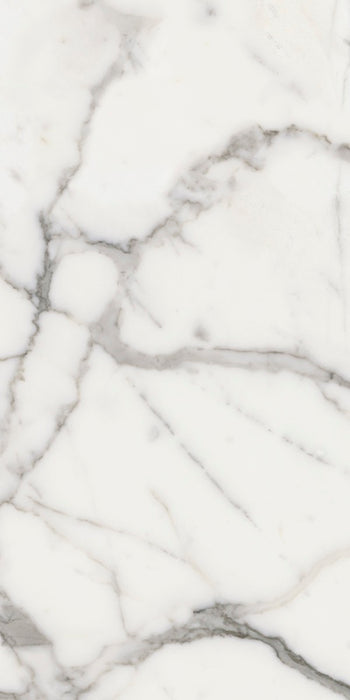 Dettaglio piastrella in gres porcellanato effetto marmo, Ceramiche Keope - Collezione Elements Lux, formato 60x120 cm, finitura natural r9, colore Calacatta. Ideale per pavimenti e rivestimenti di design.