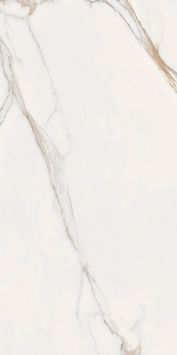 Dettaglio piastrella in gres porcellanato effetto marmo, Ceramiche Keope - Collezione Elements Lux, formato 60x120 cm, finitura lappata, vellutata al tatto, colore Calacatta Gold. Ideale per pavimenti e rivestimenti di design.