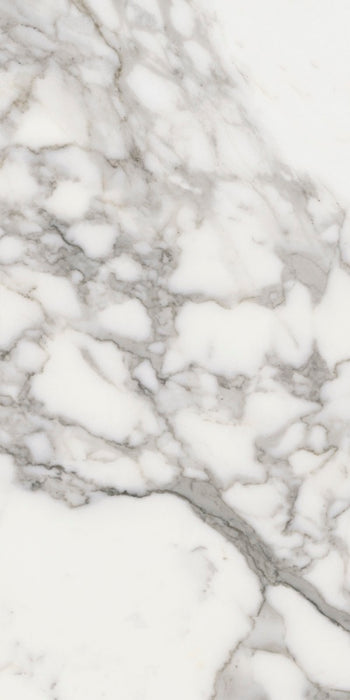 Dettaglio piastrella in gres porcellanato effetto marmo, Ceramiche Keope - Collezione Elements Lux, formato 60x120 cm, finitura lappata, vellutata al tatto, colore Calacatta. Ideale per pavimenti e rivestimenti di design.