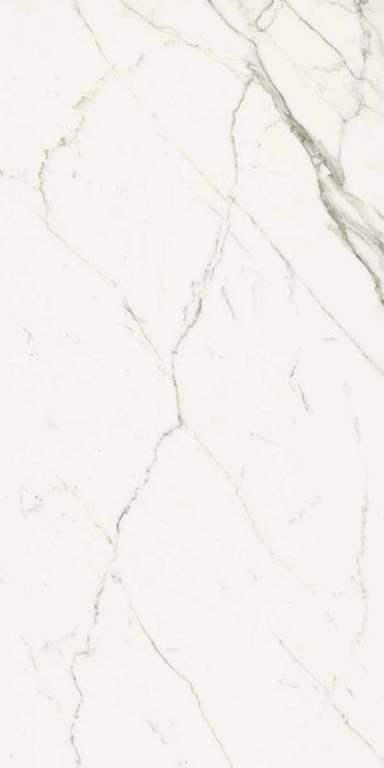 Dettaglio piastrella in gres porcellanato effetto marmo, Ceramiche Keope - Collezione Elements Lux, formato 60x120 cm, finitura lappata, vellutata al tatto, colore Calacatta Statuarietto. Ideale per pavimenti e rivestimenti di design.