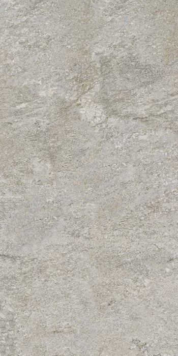 Dettaglio piastrella in gres porcellanato effetto pietra. Percorsi Frame di ceramiche keope 60x120 colore Plima Silver