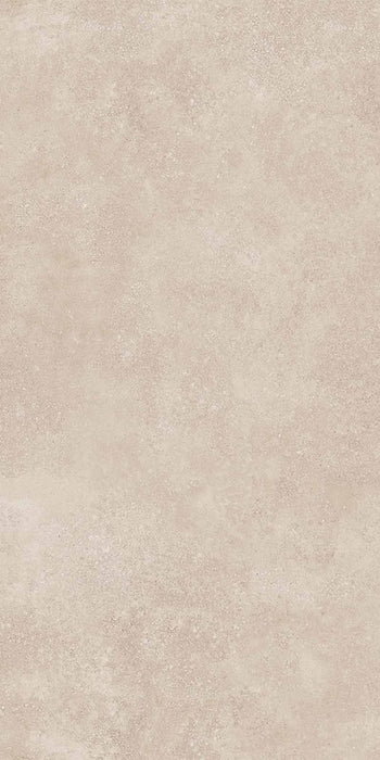 Dettaglio piastrella in gres porcellanato effetto cemento, Ceramiche Keope - Collezione Geo, formato 60x120 cm, finitura Structured R10, colore Ivory. Ideale per pavimenti e rivestimenti di design.
