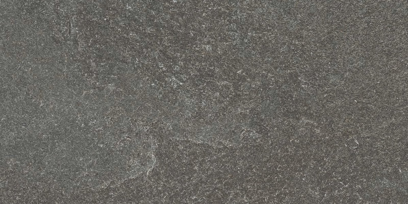 Dettaglio piastrella per pavimento e rivestimento in gres porcellanato effetto pietra quarzite di Ceramiche Keope, collezione Arkè, formato 30x60, colore Anthracite