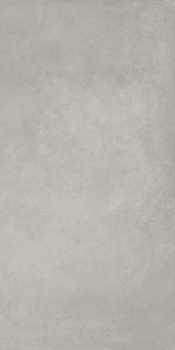 Dettaglio piastrella in gres porcellanato effetto metallo. Plate di ceramiche keope 60x120 colore Silver