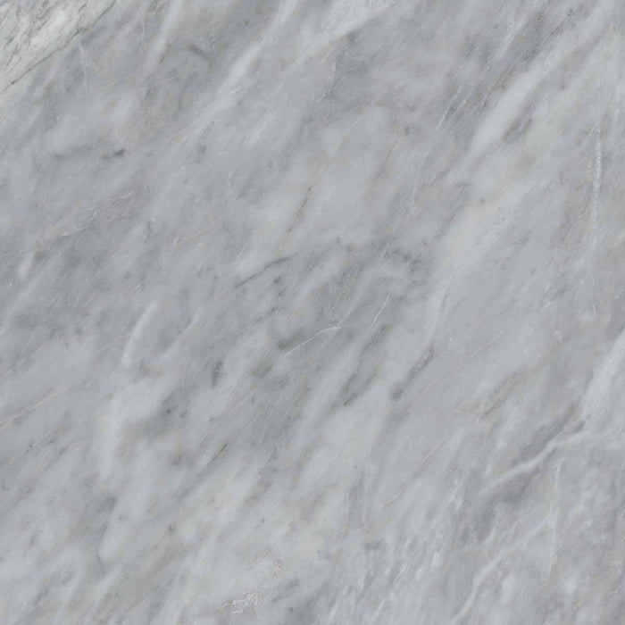Dettaglio piastrella per pavimenti e rivestimenti in gres porcellanato effetto marmo grigio della collezione Versilia di Ceramiche Keope, formato 60x60, colore Nuvolato Grey