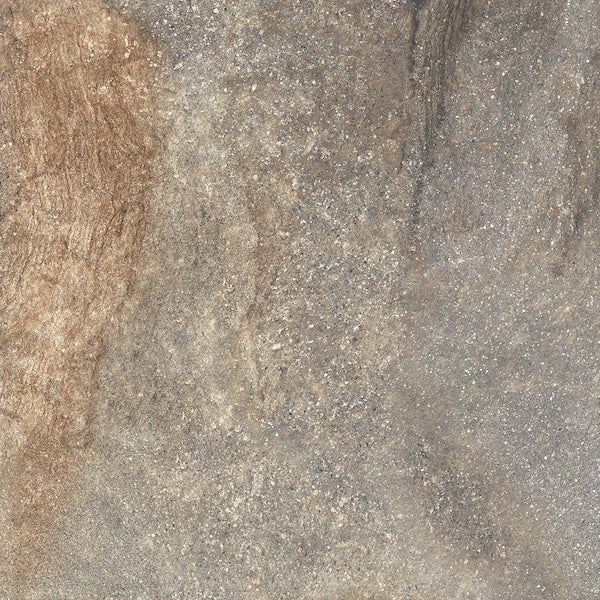 Dettaglio piastrella in gres porcellanato effetto pietra per esterni. Percorsi Smart di ceramiche keope 60x60 antiscivolo colore Pietra di Lavis