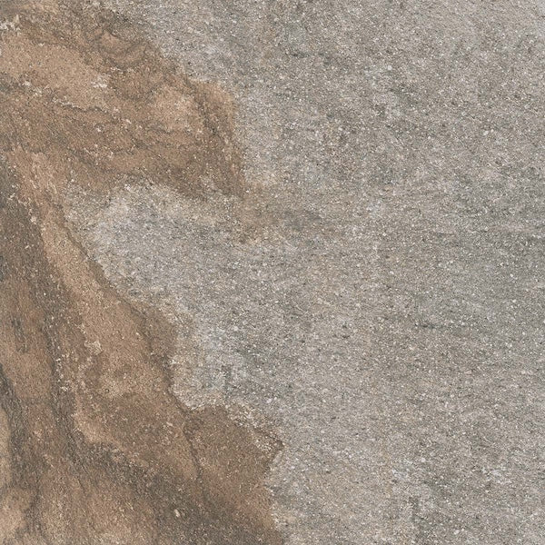 Dettaglio piastrella in gres porcellanato effetto. Percorsi Smart di ceramiche keope 60x60 antiscivolo colore Pietra di Lavis