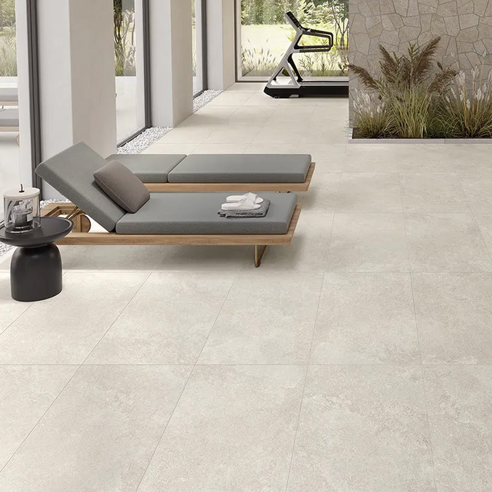Dettaglio pavimento in gres porcellanato effetto pietra quarzite di Ceramiche Keope, collezione Arkè, formato 60x120, colore Ivory