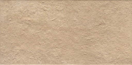 Dettaglio piastrella in gres porcellanato effetto cotto, Ceramiche Keope - Collezione Discovery, formato 22x45 cm, finitura grip R11, colore Cotto Beige. Ideale per pavimenti e rivestimenti esterni di design.