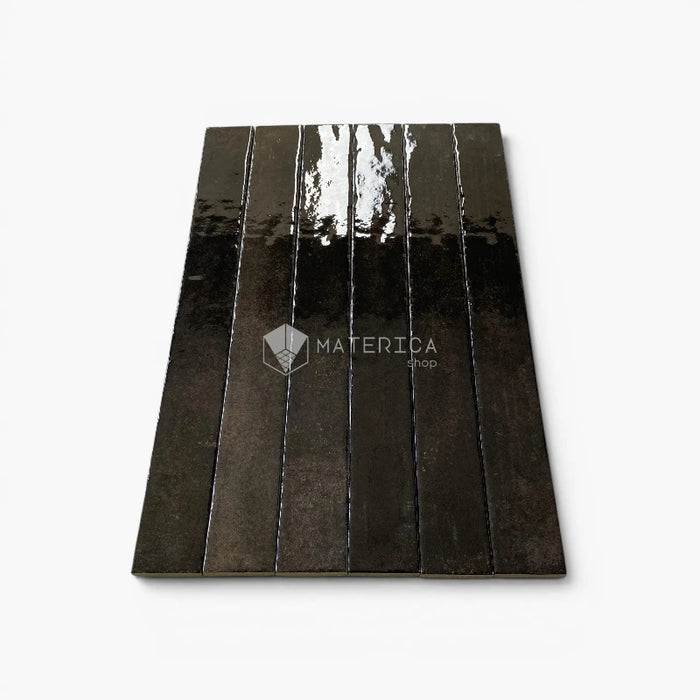 Foto piastrelle per rivestimento interno in gres porcellanato effetto mattoncino lucido della collezione Life di Ceramica Rondine, formato 4.8x45 cm, colore Back