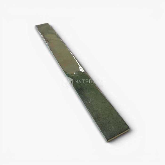 Foto piastrella per rivestimento interno in gres porcellanato effetto mattoncino lucido della collezione Life di Ceramica Rondine, formato 4.8x45 cm, colore Dark Green