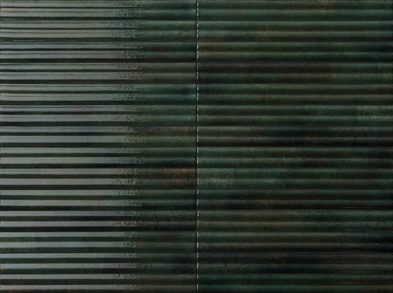 Piastrelle per rivestimento interno in gres porcellanato effetto mattoncino lucido a rilievo della collezione Life di Ceramica Rondine, formato 4.8x45 cm, colore 3D Slide Dark Green