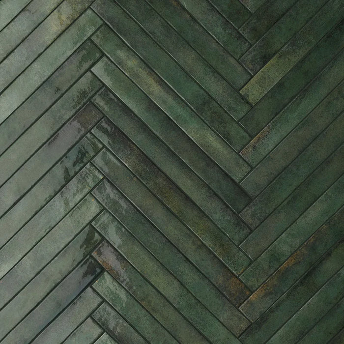 Rivestimento interno in gres porcellanato effetto mattoncino lucido posato a spina di pesce, collezione Life di Ceramica Rondine, formato 4.8x45 cm, colore Dark Green